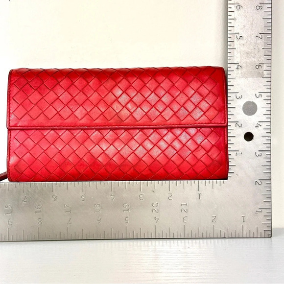 Bottega Veneta Red Intrecciato Woven Leather Wallet Authentic | Made in Italy - Picture 15 of 15
